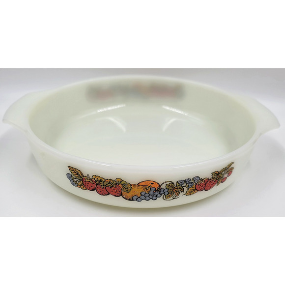 Vintage #423 Anchor Hocking Fire King Milk glass 9 in Bakeware Nature's Bounty - Picture 7 of 10